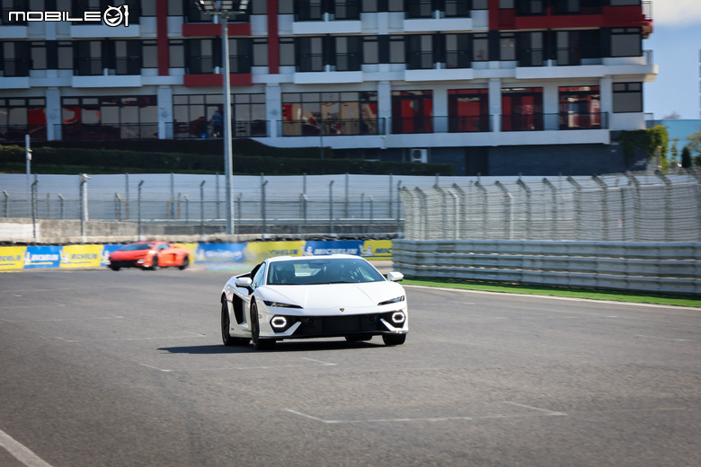 Lamborghini Temerario 麗寶賽道試駕|展現極致的性能表現、感受萬轉渦輪引擎的魅力!
