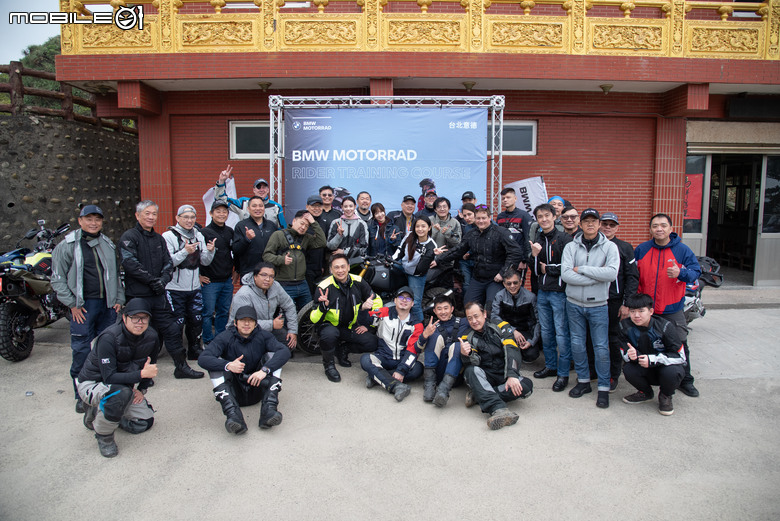 點我看大圖 BMW Motorrad 越野駕駛訓練課程全記錄,國際教官手把手帶你解任務!