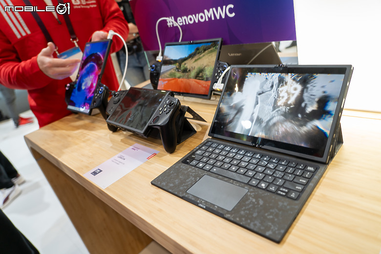 Lenovo 秀 Legion Go Fold 概念掌機｜11.6 吋可摺大螢幕，重塑行動遊戲想像！