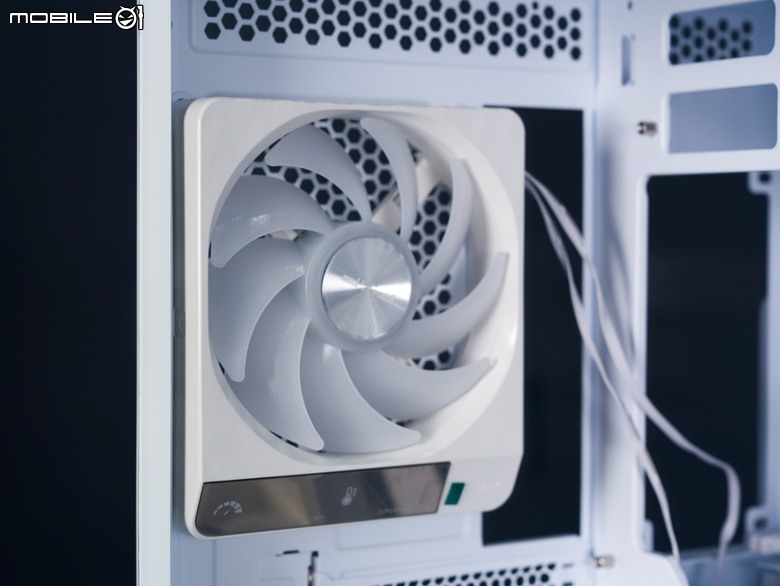誠意升級 全漢M580 Pro 完整曲面玻璃海景機殼