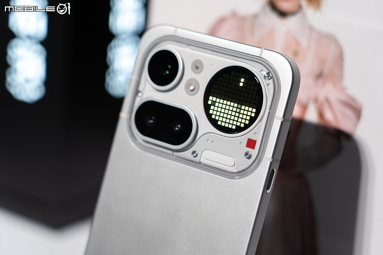 Nothing Phone (4a)、(4a) Pro 潮流手機登台，Glyph 燈效玩法再升級！