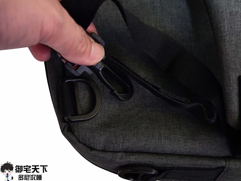 點我看大圖 開箱|【Targus 泰格斯】TBT94304GL 15-16 吋筆電側背後背包 - 是側背包也是後背包,秒切換你的專業與自在!