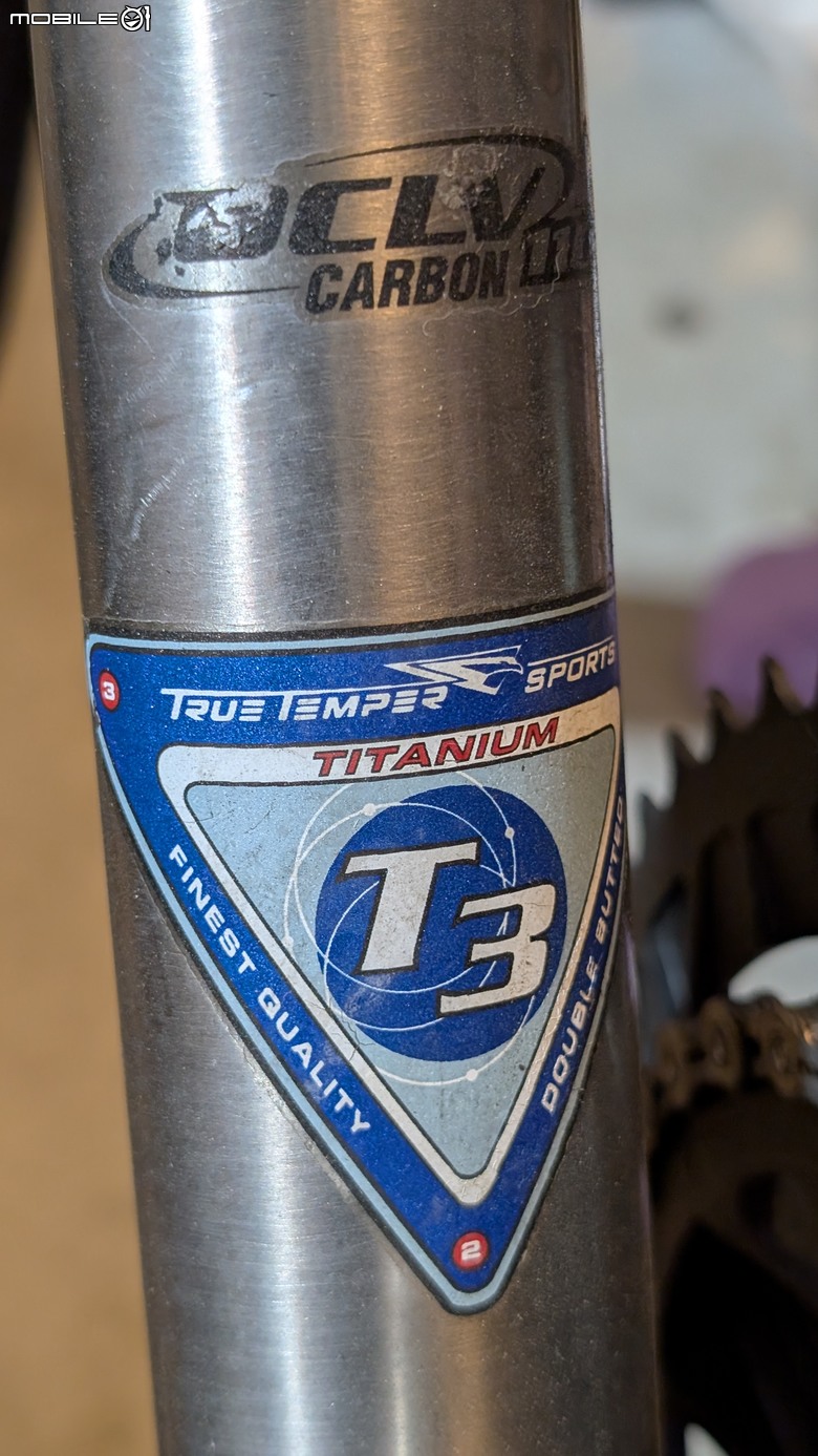 車架上OCLV碳纖維與True Temper鈦管的標示