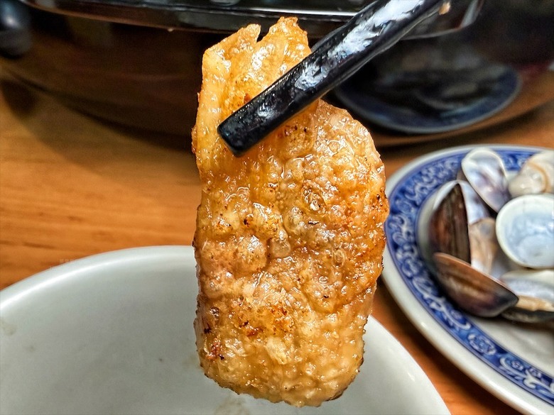 火烤兩吃吃到飽免服務費,泰式醃肉清爽嫩口,聚餐推薦