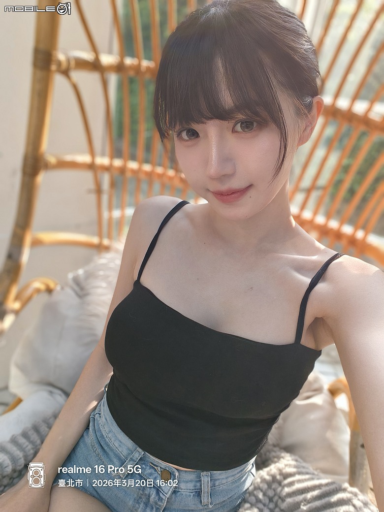 點我看大圖 realme 16 Pro 5G 體驗|坐擁大電量與 AI 創作優勢的中階人像機!