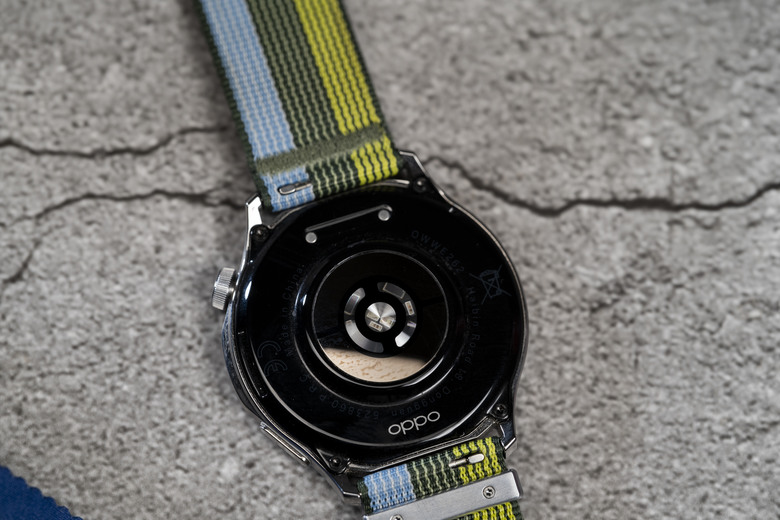 點我看大圖 OPPO Watch S 開箱 |超薄 |輕智能 |60秒全方位快速健檢 -有許多地方需要打磨