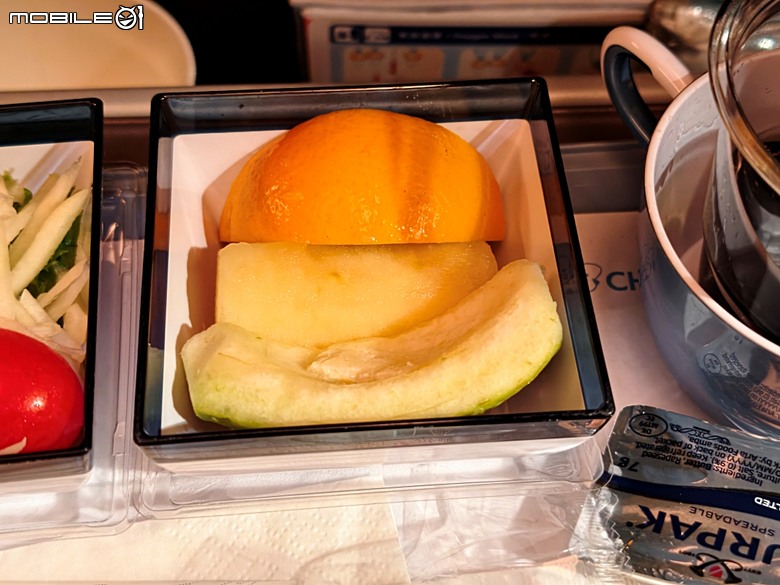 中華航空 CI057 桃園&rArr;墨爾本、CI054 布里斯本&rArr;桃園、澳洲國內線 維珍航空 VA827 墨爾本&rArr;雪梨、VA511 雪梨&rArr;黃金海岸，以及東澳四城之四座機場 — 2026東澳洲四大城巡遊之航空行程段