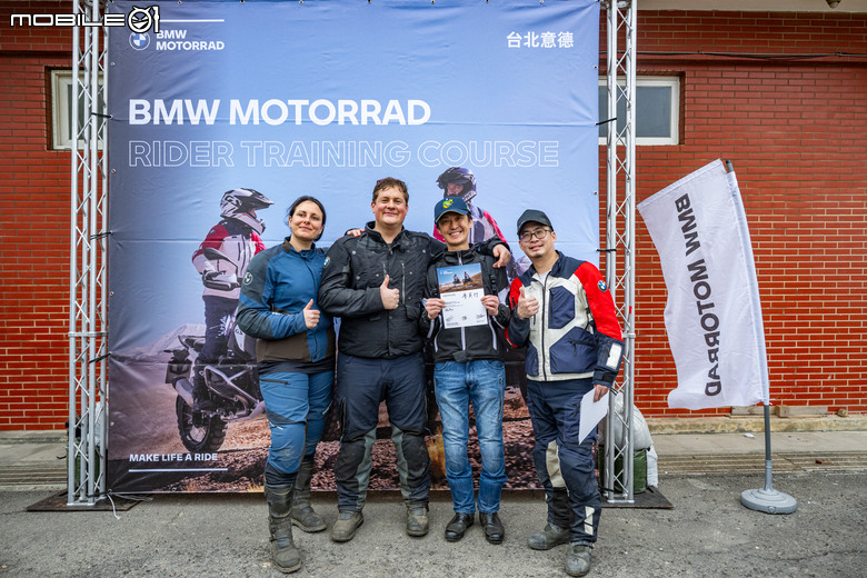 點我看大圖 BMW Motorrad 越野駕駛訓練課程全記錄,國際教官手把手帶你解任務!