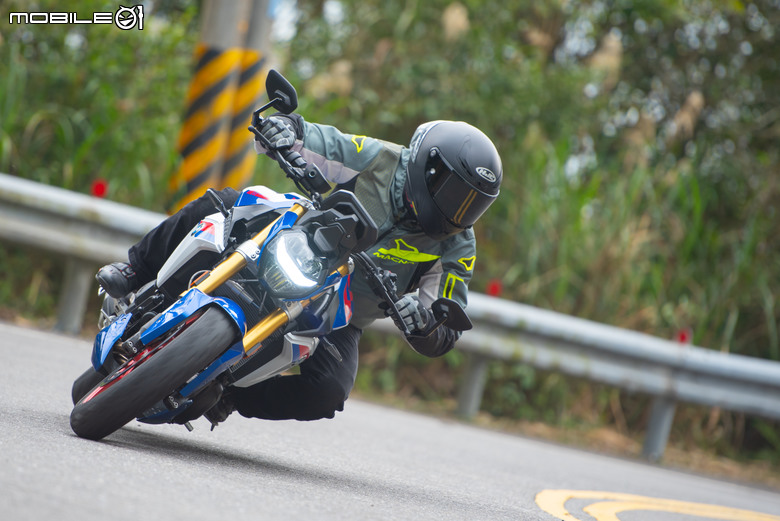 BMW F 900 R試駕報告｜巨劍無鋒、大巧不工！