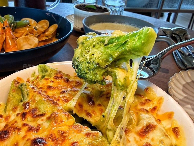 平價義大利麵、燉飯、焗烤推薦,主餐送超大杯飲料,聚餐、下午茶首選