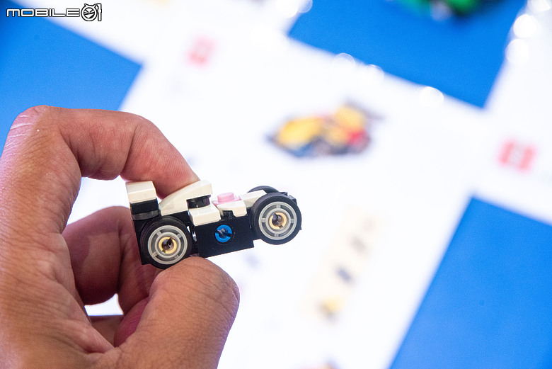 【採訪】LEGO樂高「拼出夢幻車」主題活動於台茂登場！闖關遊戲加1：1法拉利F1賽車展示！