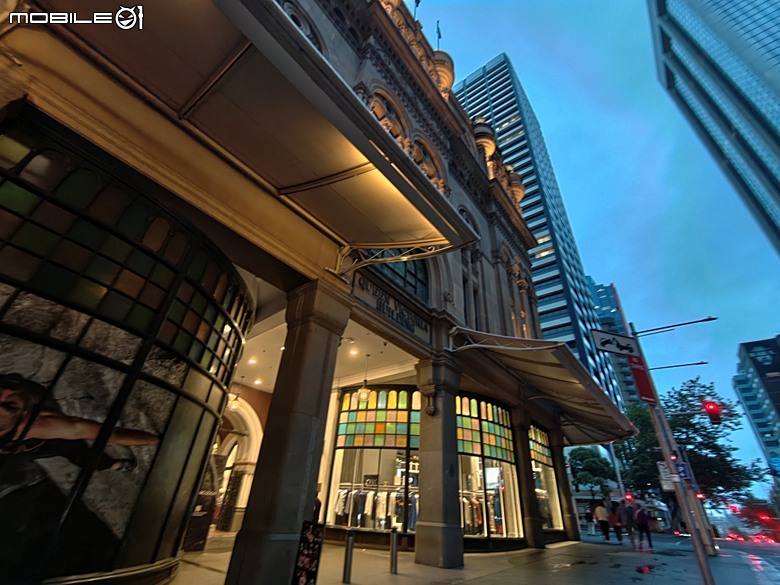 雪梨塔(Sydney Tower Eye) 、海德公園(Hyde Park)、雪梨聖母主教座堂(St Mary's Cathedral) 、維多利亞女王大廈(Queen Victoria Building)、雪梨市政廳(Sydney Town Hall)、聖安德烈座堂(St Andrew's Cathedral) — 2026東澳洲四大城巡遊之雪梨段 第3部