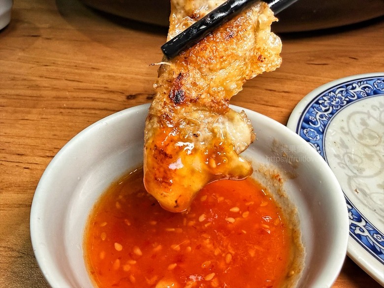 火烤兩吃吃到飽免服務費,泰式醃肉清爽嫩口,聚餐推薦