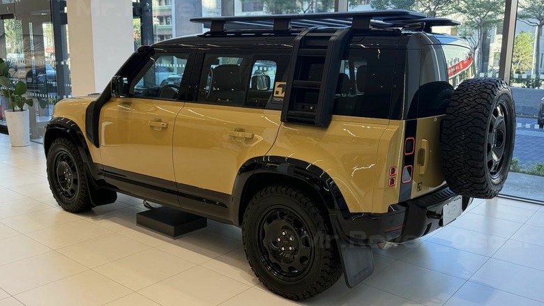 「全台限量」2026全新Defender Trophy ，進展示中心了！