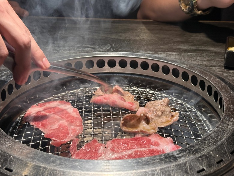台北慶生餐廳推薦-燒肉中山 菜單價格、代烤服務、美味評價一次看