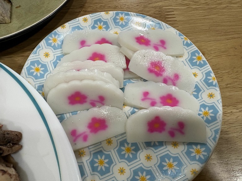週末才有的餐桌:乾煎雞腿+蛤蠣火鍋,雙薪家庭的假日料理