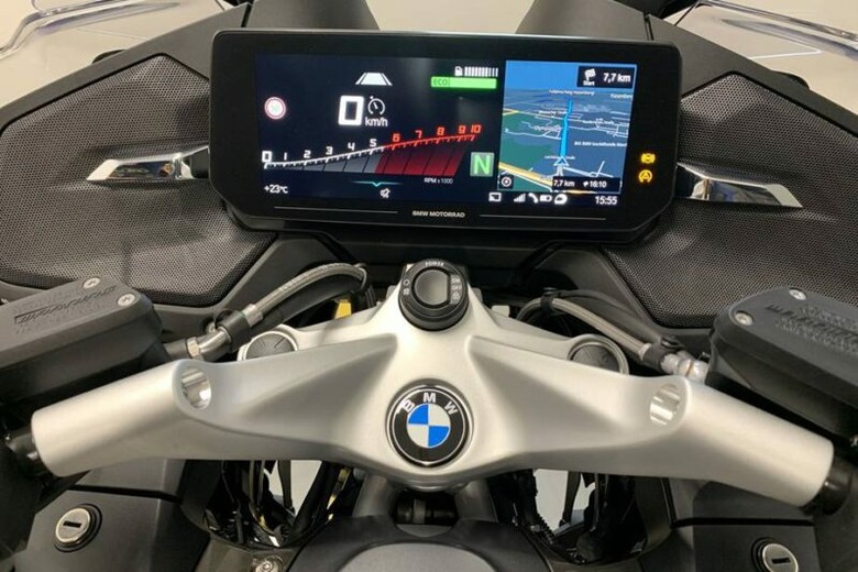 BMW R 1300 RT 環島試駕｜巨鯨巡山海，三十啟壯遊