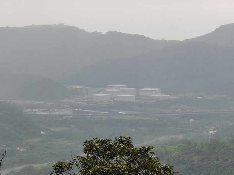 背著書包去越野--白米甕林道台泥大白山礦路