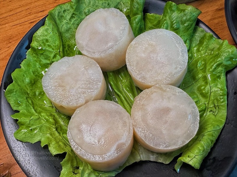 火烤兩吃吃到飽免服務費,泰式醃肉清爽嫩口,聚餐推薦