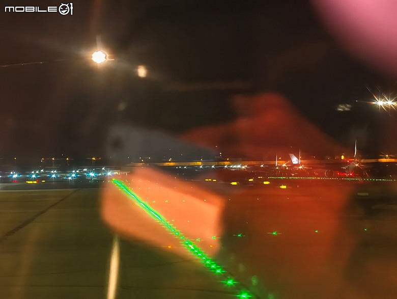中華航空 CI057 桃園&rArr;墨爾本、CI054 布里斯本&rArr;桃園、澳洲國內線 維珍航空 VA827 墨爾本&rArr;雪梨、VA511 雪梨&rArr;黃金海岸，以及東澳四城之四座機場 — 2026東澳洲四大城巡遊之航空行程段