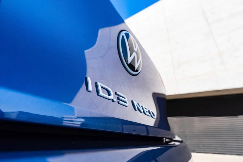 狼堡純電開拓者迎改款!Volkswagen ID.3更名Neo預告發表,動力與智慧座艙將成升級重點!
