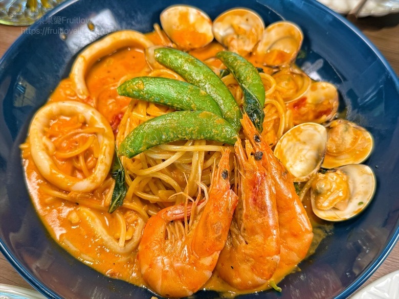 平價義大利麵、燉飯、焗烤推薦,主餐送超大杯飲料,聚餐、下午茶首選