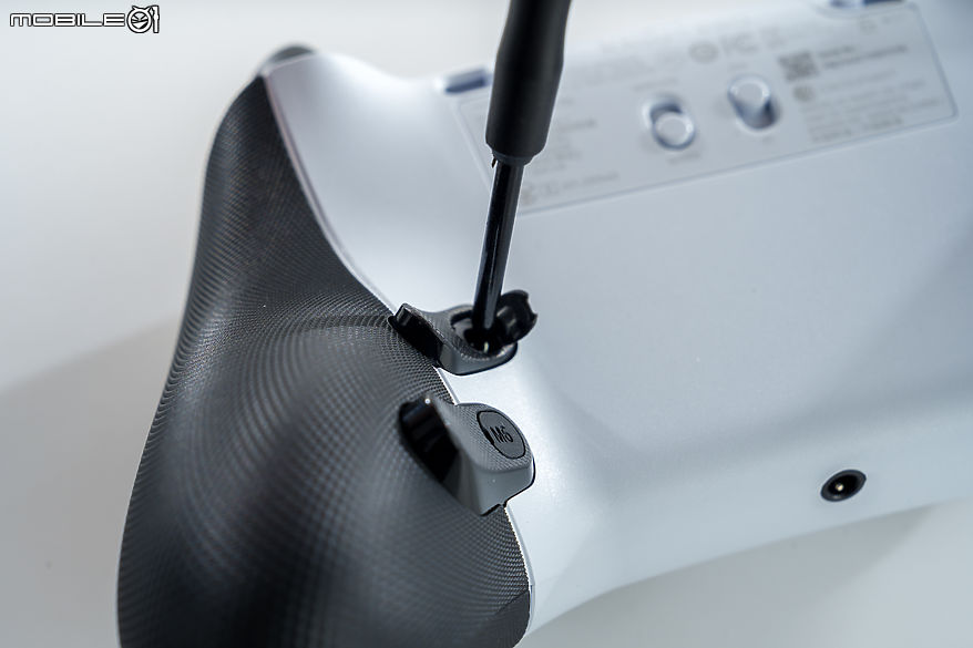 Razer Raiju V3 Pro for PS5 體驗報告｜原廠控制器的最佳升級方案？！