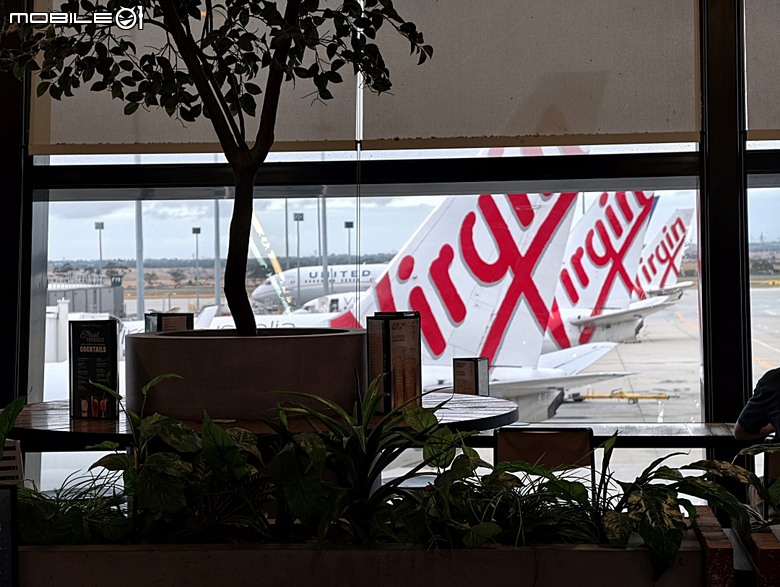 中華航空 CI057 桃園&rArr;墨爾本、CI054 布里斯本&rArr;桃園、澳洲國內線 維珍航空 VA827 墨爾本&rArr;雪梨、VA511 雪梨&rArr;黃金海岸，以及東澳四城之四座機場 — 2026東澳洲四大城巡遊之航空行程段