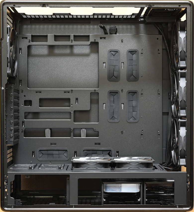 點我看大圖 Antec 900機殼開箱