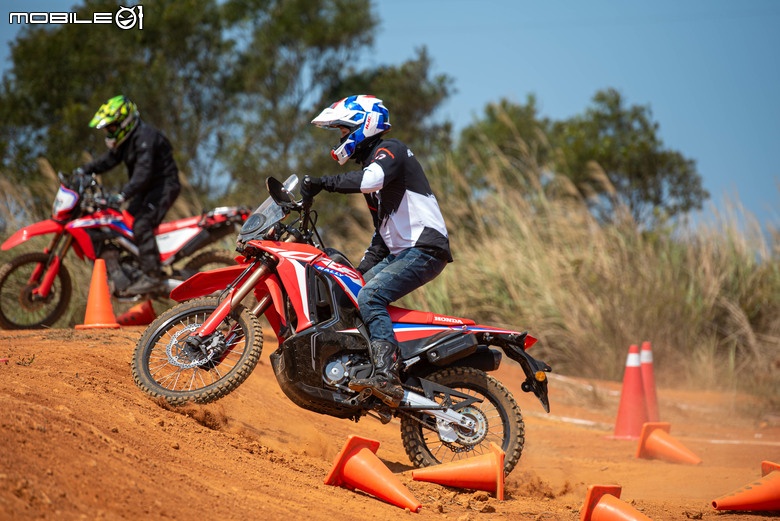 Honda Motorcycle 百位車主齊聚，硬漢英雄會看你有多硬，我在塔克越野場摔車翻了兩圈半！