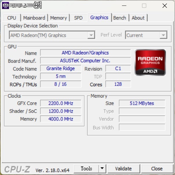 點我看大圖 ROG CROSSHAIR X870E GLACIAL 主機板開箱實測 不光配置性能頂尖 更具備雙 10 GbE 海量高速傳輸