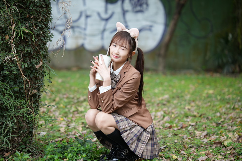 【 陳愉落雁之Angel 】唯卓仕 56mm F1.2 E 拍出的愉"星"味