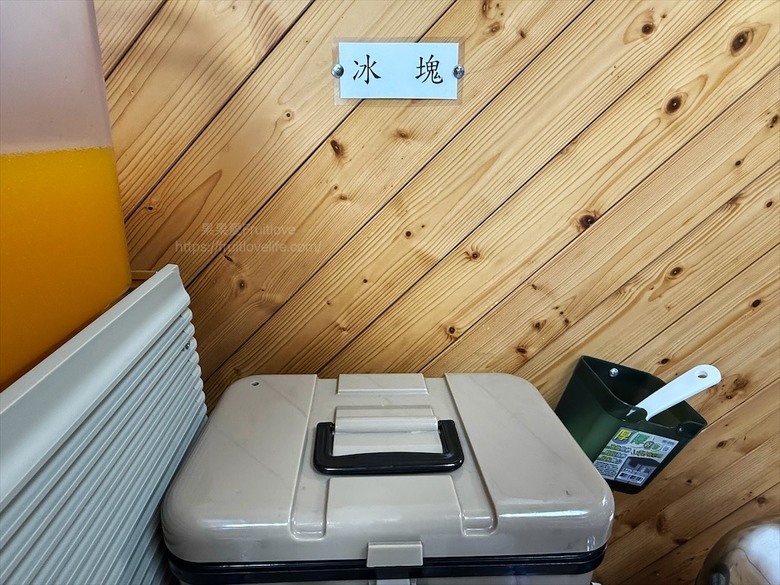 火烤兩吃吃到飽免服務費,泰式醃肉清爽嫩口,聚餐推薦