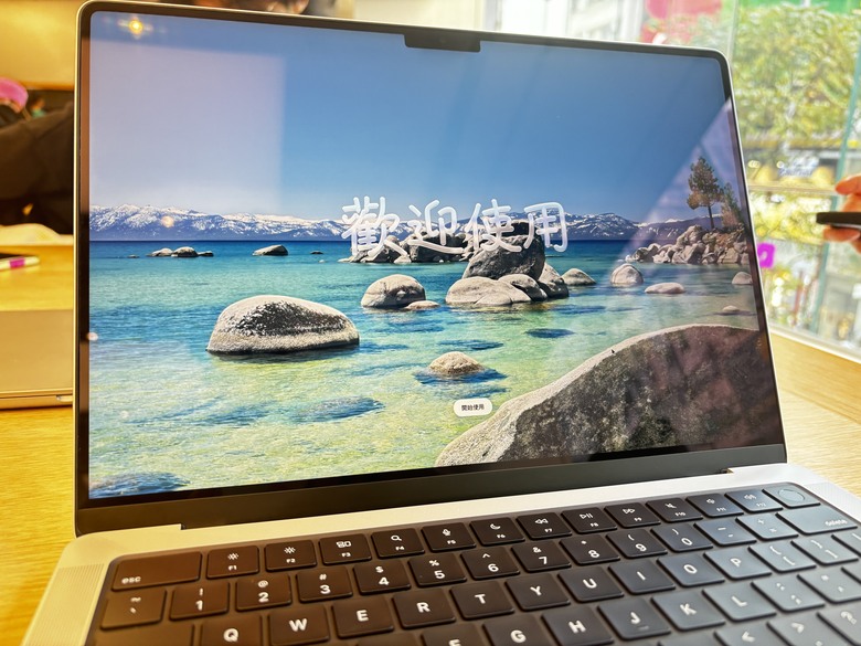 點我看大圖 2026 港版 14" MacBook Pro M5 微開箱