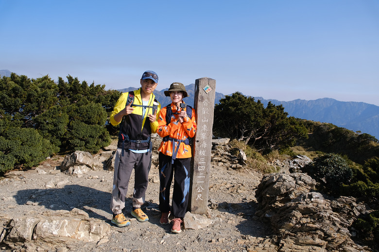 【合歡山東峰】絕美的登山步道與高山杜鵑花