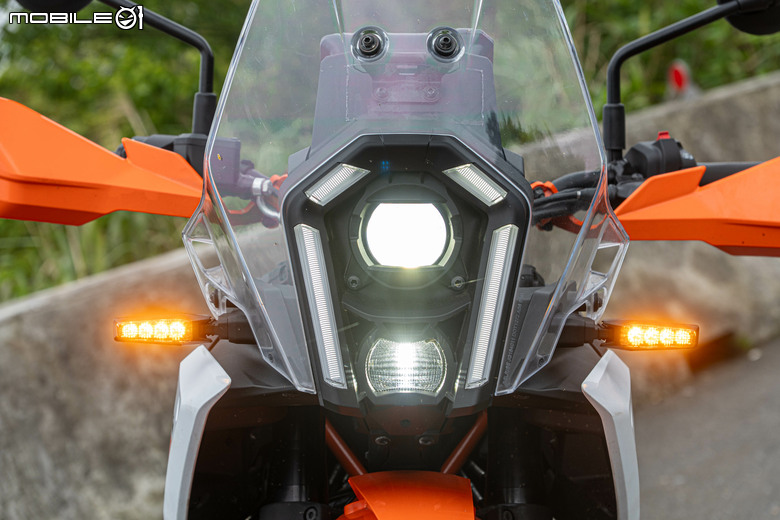 點我看大圖 KTM 390 Adventure R 試駕|橘火燎原,笑傲千山!