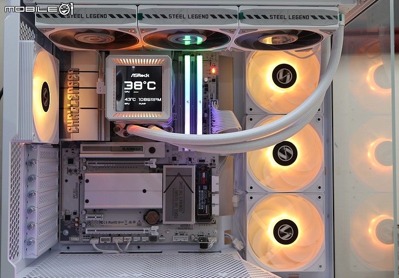 華擎 ASRock 鋼鐵傳奇 Steel Legend 新拼圖 360 LCD 水冷