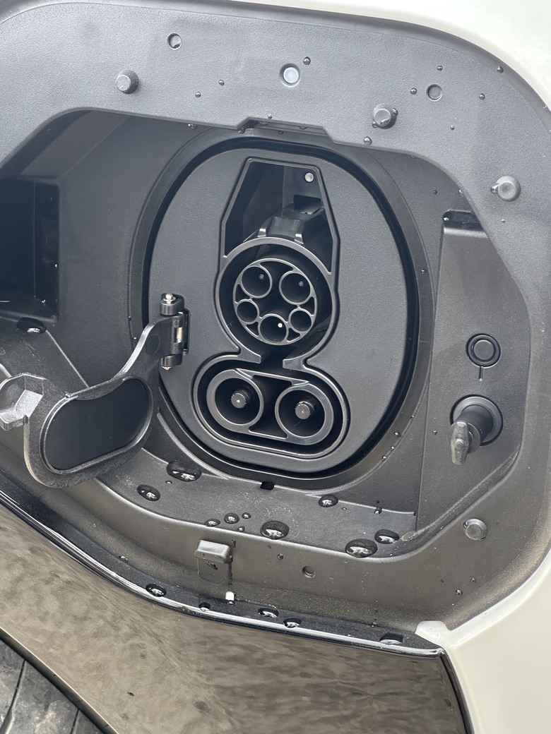 用電動車也能輕鬆off road，Solterra XT的VVIP體驗