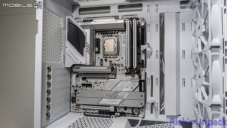 【開箱】緊湊卻擴充性十足 | CORSAIR 3200D RS ARGB WHITE