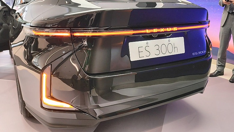 2026 LEXUS ES300H 新車展間直擊!!