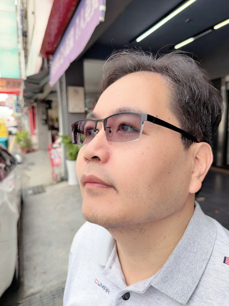 [開箱] 台南 CP 值神店！3000 元搞定老爸生日禮物，多焦+變色一副配到好