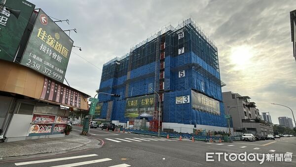 已購客氣炸！仁武預售案3&rarr;2字頭「讓利求去化」