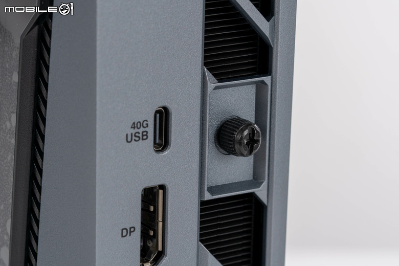 ROG GR70 小型電競桌機開箱實測 搭配最強 AMD 9955X3D 處理器的迷你巨人