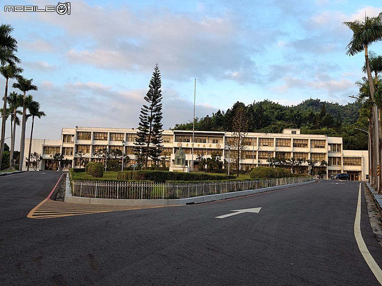 臺灣省政府大樓與中興新村牌樓、小興苑、臺灣省政資料館、中興會堂、臺灣歷史文化園區、虎山藝術館 — 南投中興新村文化景觀半日散策