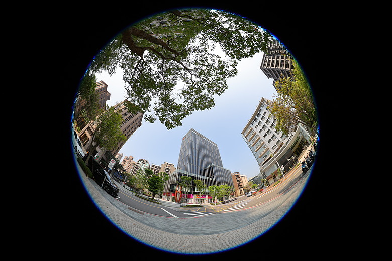 Canon RF 7-14mm F2.8-3.5L Fisheye STM 評測報告｜當圓周遇上對角線、探索 190° 的極限視覺張力！