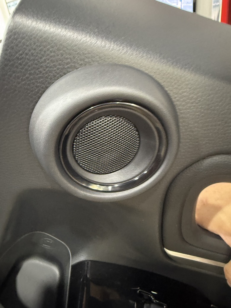 [圖文多慎入]從一位韓系車主再度回到日系車主的分享 HRV ehev開箱?