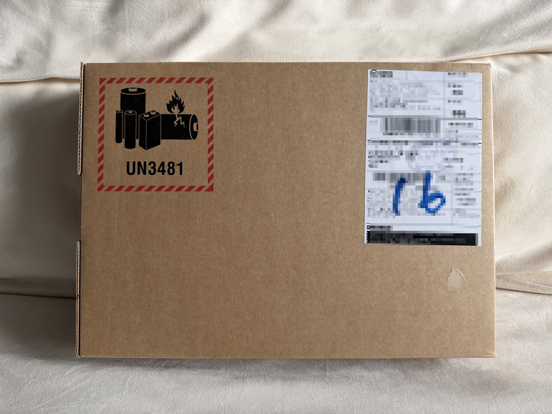 開箱 MacBook Neo 姻粉色 256GB 台灣公司貨 4/24