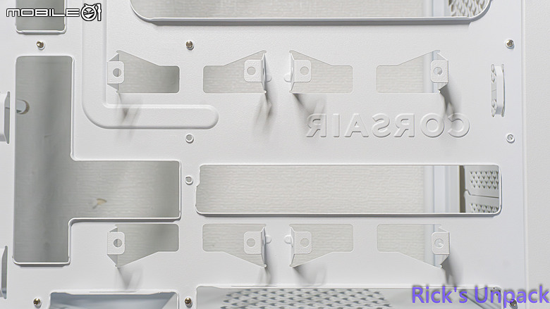 【開箱】緊湊卻擴充性十足 | CORSAIR 3200D RS ARGB WHITE