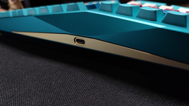 客製化鍵盤組裝套件 QwertyKeys Neo Ergo 開箱