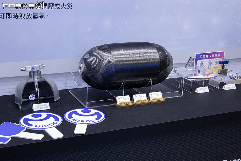 【採訪】大秀AI座艙與城際氫能大巴，經濟部TARC主題館於台北國際車用電子展登場！